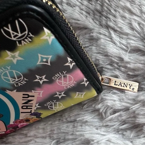 Betty Boop x LANY Wristlet Wallet NWT ♥️ - Picture 5 of 14